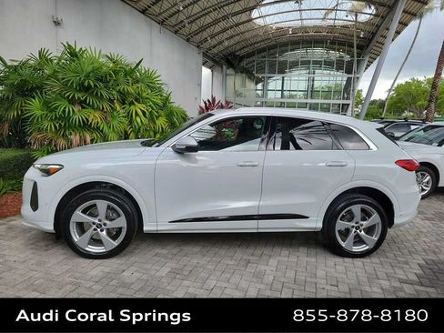 Certified 2025 Audi Q5 Premium Plus w/ Premium Plus AWD/4WD image 17