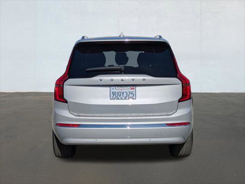 Used 2025 Volvo XC90 B6 Core w/ Protection Package Premier image 4