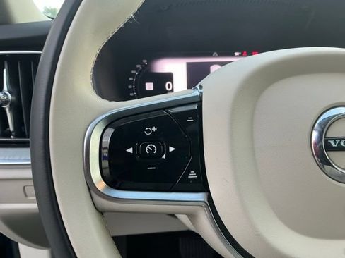 Certified 2024 Volvo S60 B5 Plus FWD image 18