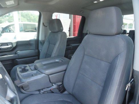 Used 2022 Chevrolet Silverado 2500 Custom AWD/4WD image 9