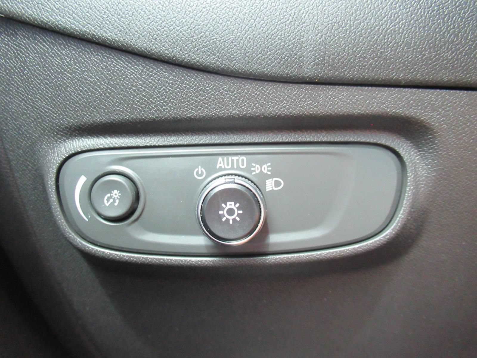 Used 2024 Chevrolet Equinox LS w/ LS Convenience Package FWD image 21