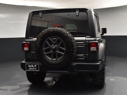 Used 2024 Jeep Wrangler Sport S image 7