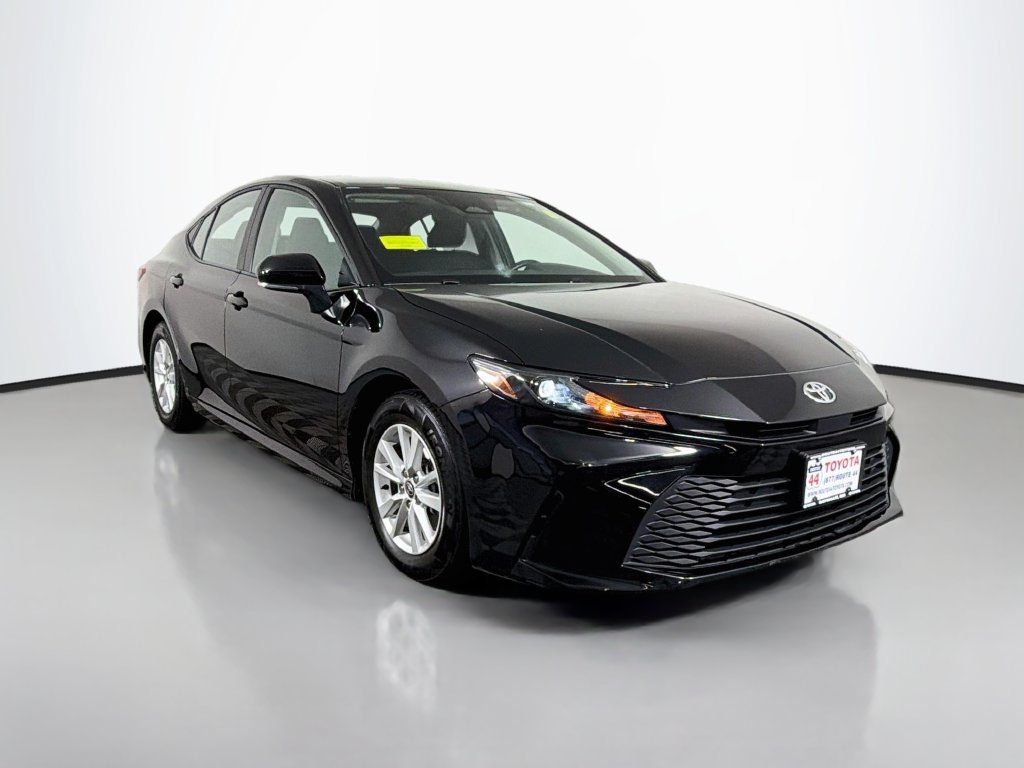 Used 2025 Toyota Camry LE FWD image 10