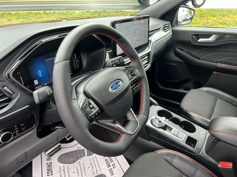 Used 2023 Ford Escape ST-Line w/ Tech Pack #1 AWD/4WD image 18