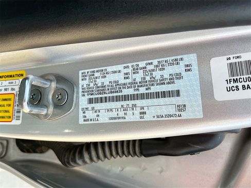 Used 2020 Ford Escape SE Sport image 21