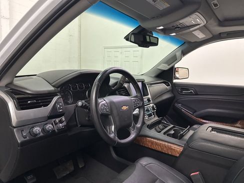 Used 2019 Chevrolet Suburban Premier image 32