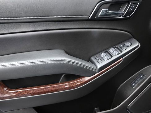 Used 2019 GMC Yukon SLT RWD image 12