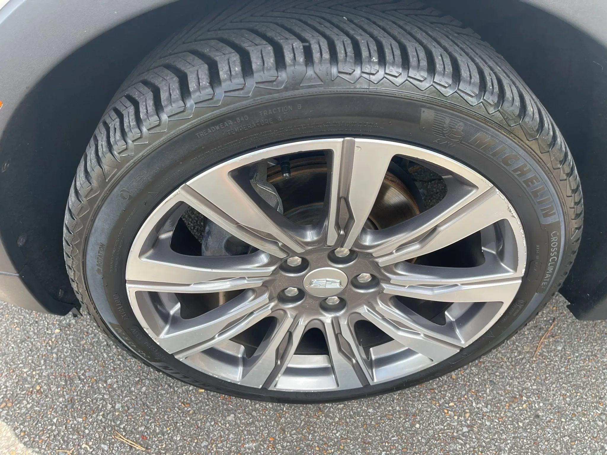 Used 2019 Cadillac XT4 Premium Luxury FWD image 9