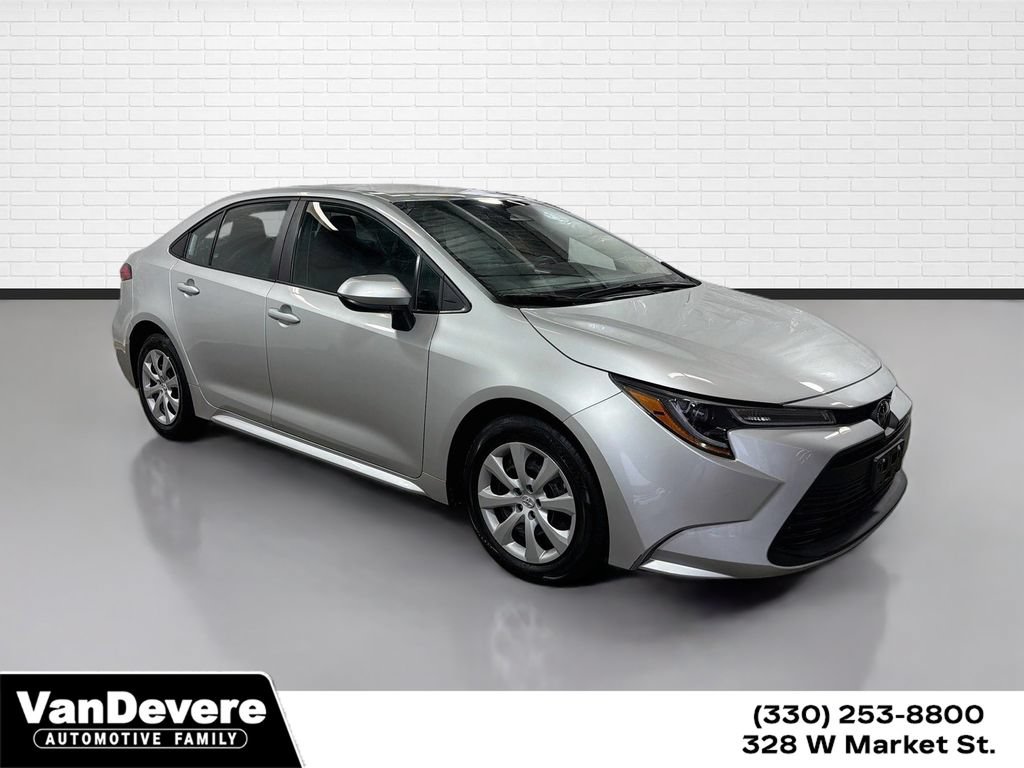 Used 2024 Toyota Corolla LE FWD image 1