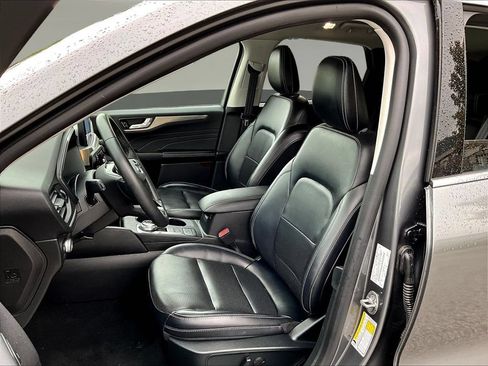 Used 2022 Ford Escape Titanium AWD/4WD image 25