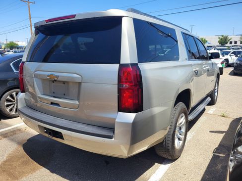 Used 2017 Chevrolet Suburban LT AWD/4WD image 8