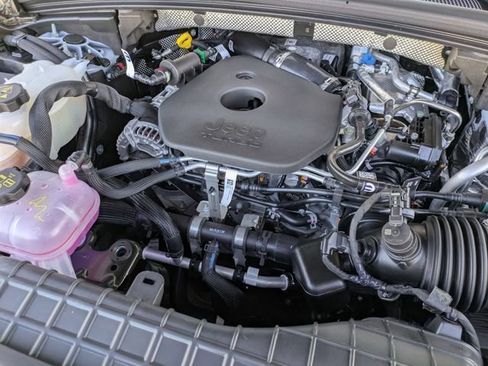 New 2026 Jeep Grand Cherokee Altitude AWD/4WD image 35