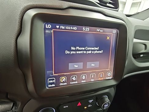 Used 2023 Jeep Renegade Trailhawk w/ Trailhawk Elite Group image 18