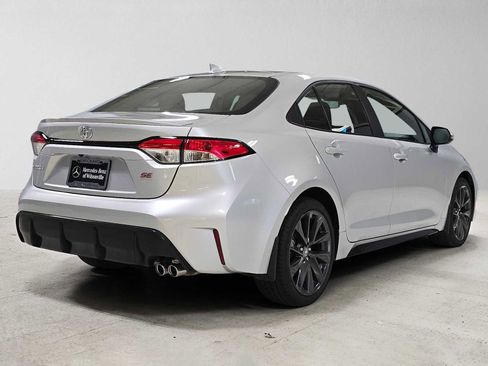 Used 2026 Toyota Corolla SE FWD image 2