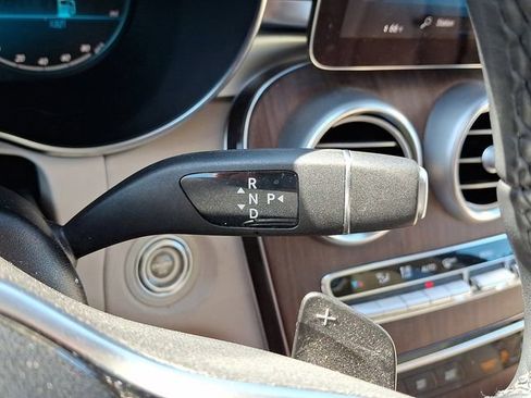 Used 2022 Mercedes-Benz GLC 300 4MATIC image 17