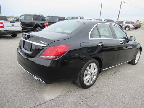 Used 2019 Mercedes-Benz C 300 4MATIC Sedan image 5