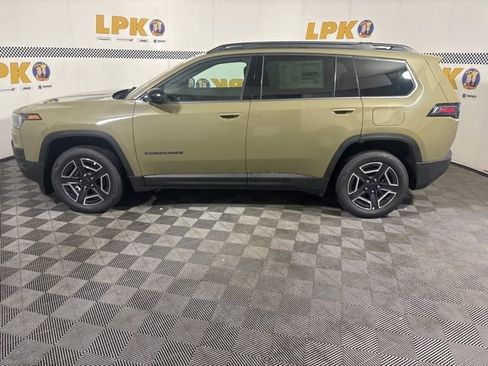 New 2026 Jeep Cherokee Laredo AWD/4WD image 12