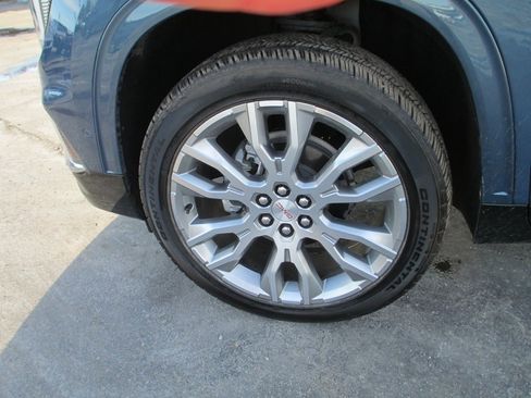 Certified 2025 GMC Acadia Denali w/ Super Cruise Package image 13