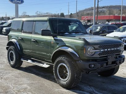 New 2025 Ford Bronco Badlands w/ Sasquatch Package