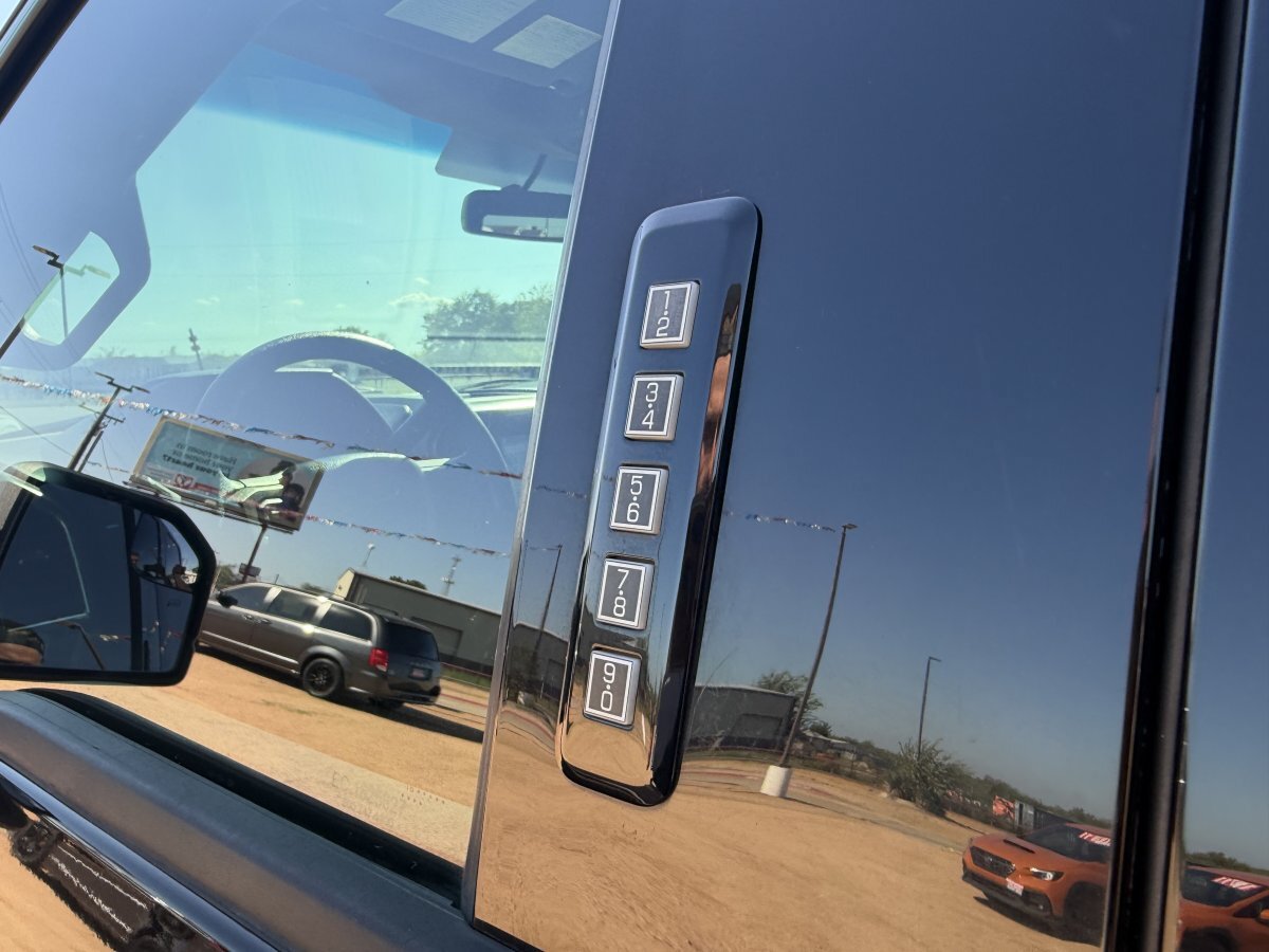 Used 2016 Ford F150 XLT w/ Equipment Group 302A Luxury RWD image 12