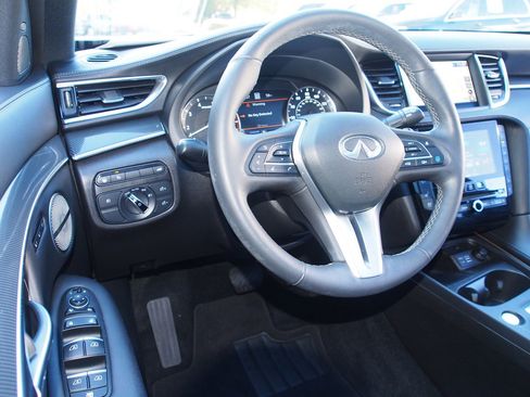 Used 2023 INFINITI QX50 Sport image 16
