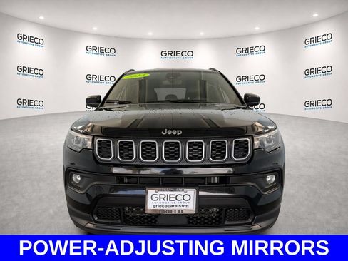 Used 2024 Jeep Compass Latitude AWD/4WD image 2