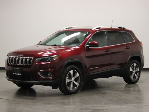 Used 2019 Jeep Cherokee Limited w/ Technology Group AWD/4WD image 4