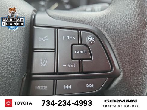 Used 2025 Toyota Sienna LE image 30