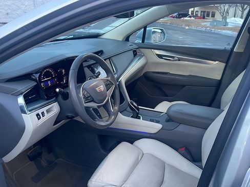 Used 2017 Cadillac XT5 Luxury image 25