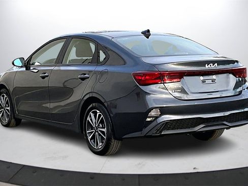 Used 2024 Kia Forte LXS image 7