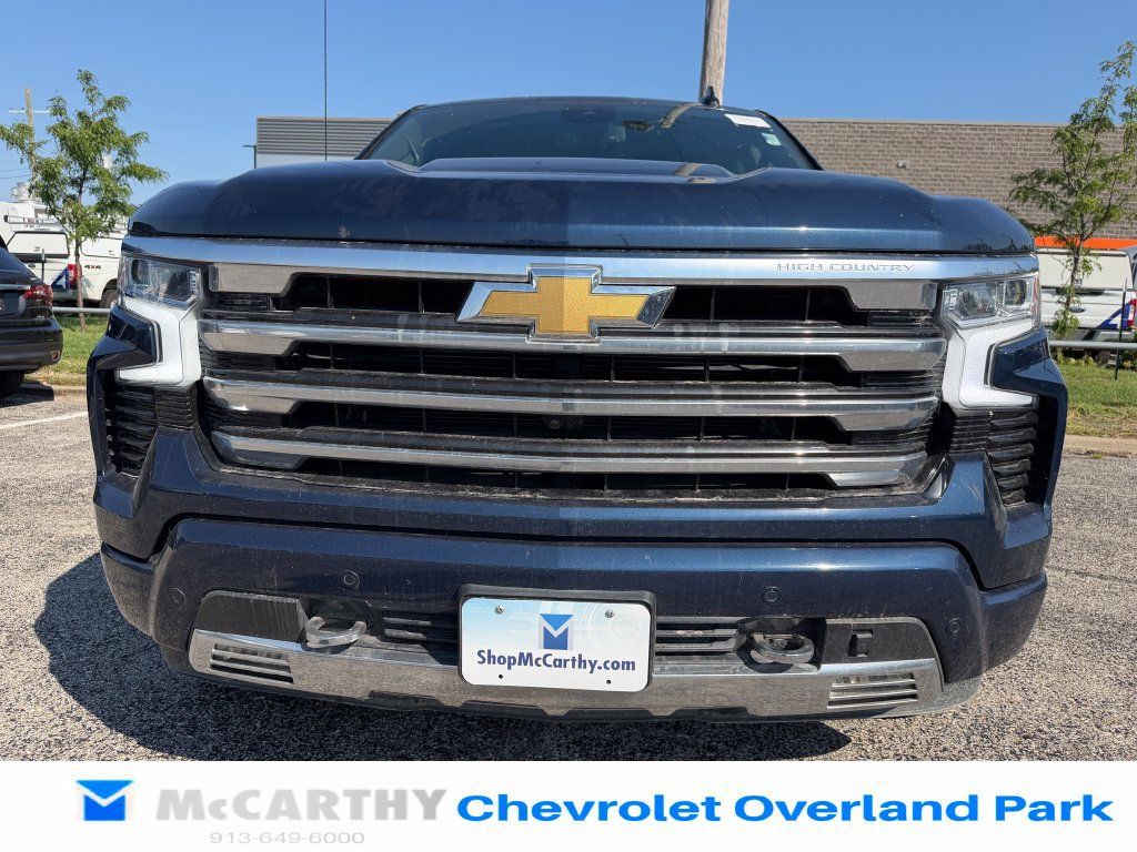 Used 2023 Chevrolet Silverado 1500 High Country w/ High Country Premium Package AWD/4WD image 8