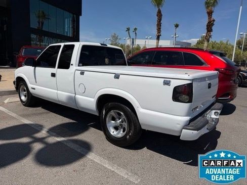 Used 2000 Chevrolet S10 Pickup LS w/ Preferred Equipment Group RWD image 4