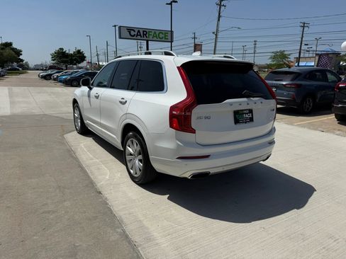 Used 2018 Volvo XC90 T6 Momentum w/ Momentum Plus Package AWD/4WD image 9