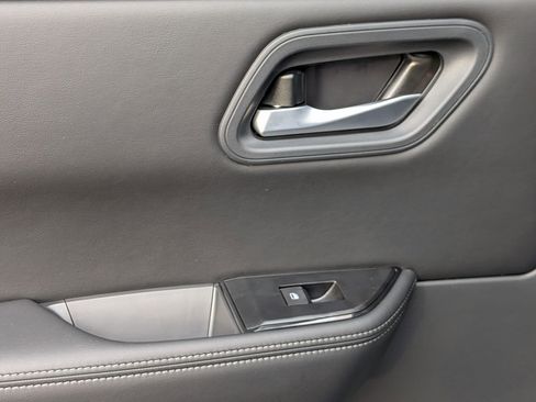 New 2026 Nissan Rogue SV image 25