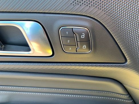 Used 2025 Ford Mustang GT Premium RWD image 39