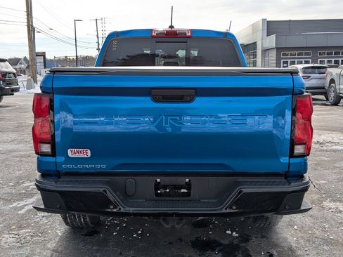 Used 2024 Chevrolet Colorado Z71 w/ Z71 Convenience Package 2 image 4