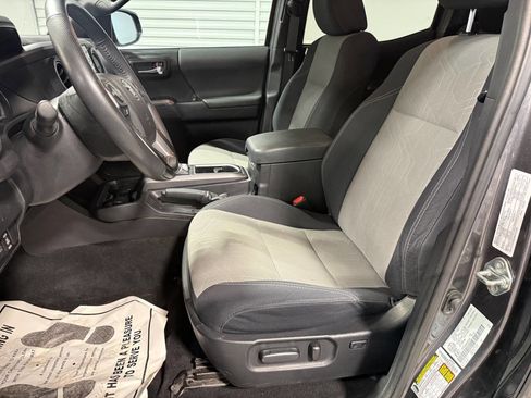 Used 2021 Toyota Tacoma SR5 image 8