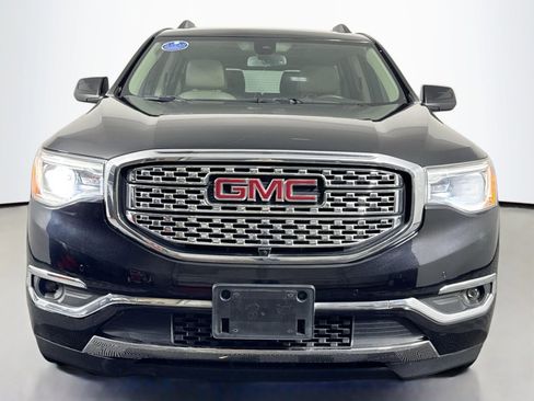 Used 2018 GMC Acadia Denali w/ Technology Package image 3