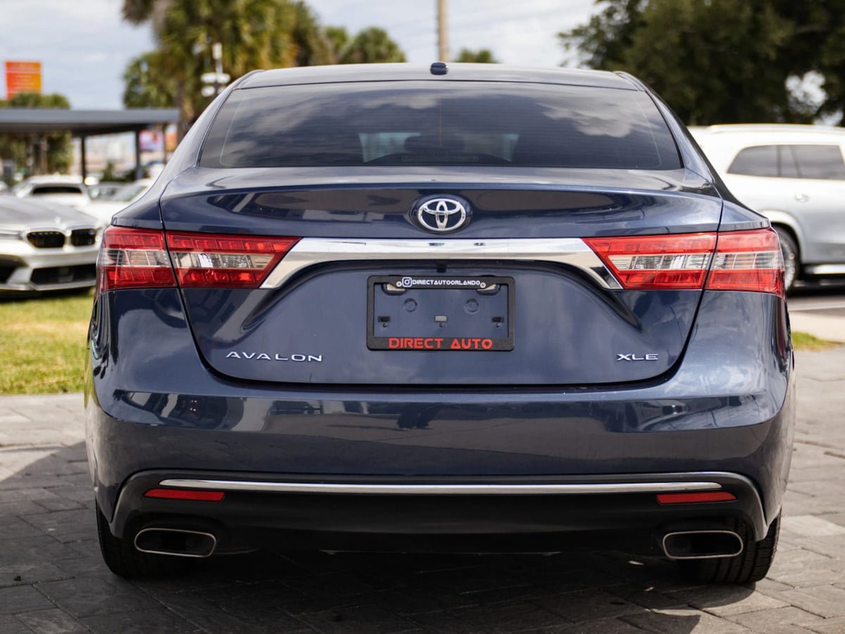 Used 2017 Toyota Avalon XLE w/ Carpet Mat Package FWD image 11