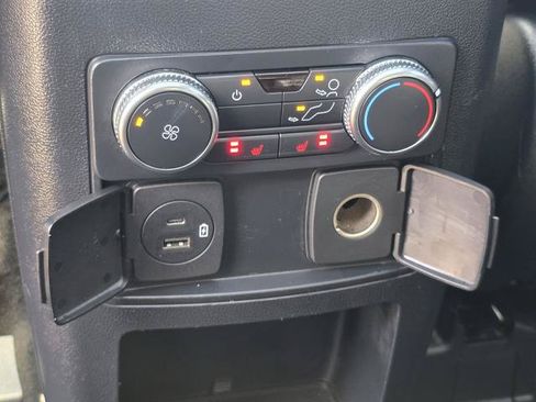 Used 2020 Ford Explorer XLT w/ Equipment Group 202A AWD/4WD image 25