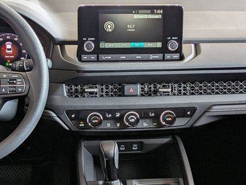 Used 2025 Honda Accord SE image 13