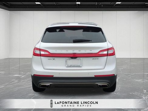 Used 2016 Lincoln MKX Reserve w/ Climate Package image 4