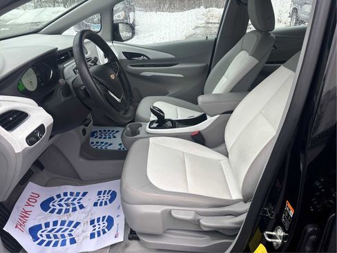 Used 2019 Chevrolet Bolt Premier w/ Infotainment Package image 9