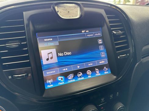 Used 2014 Chrysler 300 S w/ Luxury Group image 29