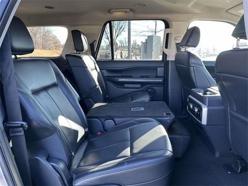 Used 2024 Ford Expedition Max XLT image 23