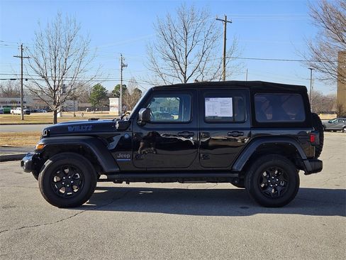 Used 2023 Jeep Wrangler Unlimited w/ Cold Weather Group image 5