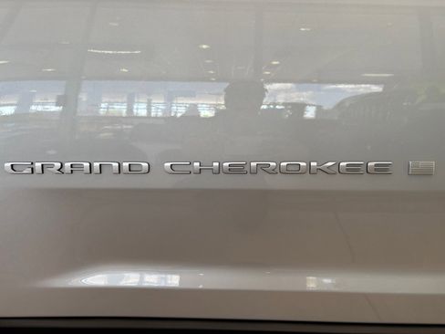 New 2025 Jeep Grand Cherokee L Laredo w/ Trailer Tow Package image 24