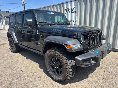 Used 2023 Jeep Wrangler Unlimited w/ 8.4" Radio Group AWD/4WD image 3