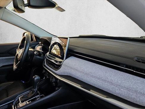 Used 2022 Jeep Compass Latitude image 23