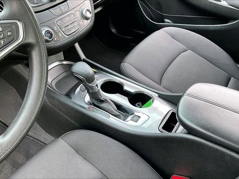 Used 2024 Chevrolet Malibu LT image 17